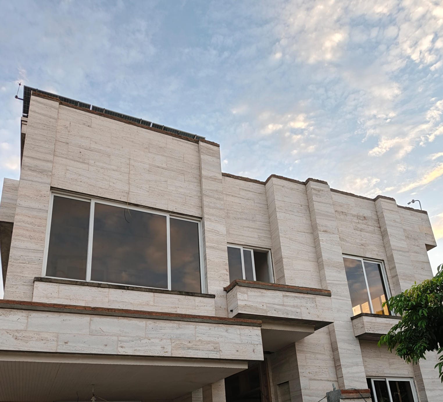 Ivory Linear Cladding